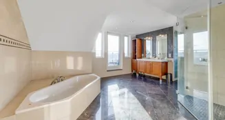 von_poll_real_estate_property_25160025_image_9