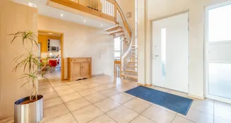 von_poll_real_estate_property_25160025_image_1