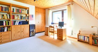 von_poll_real_estate_property_25080016_image_17