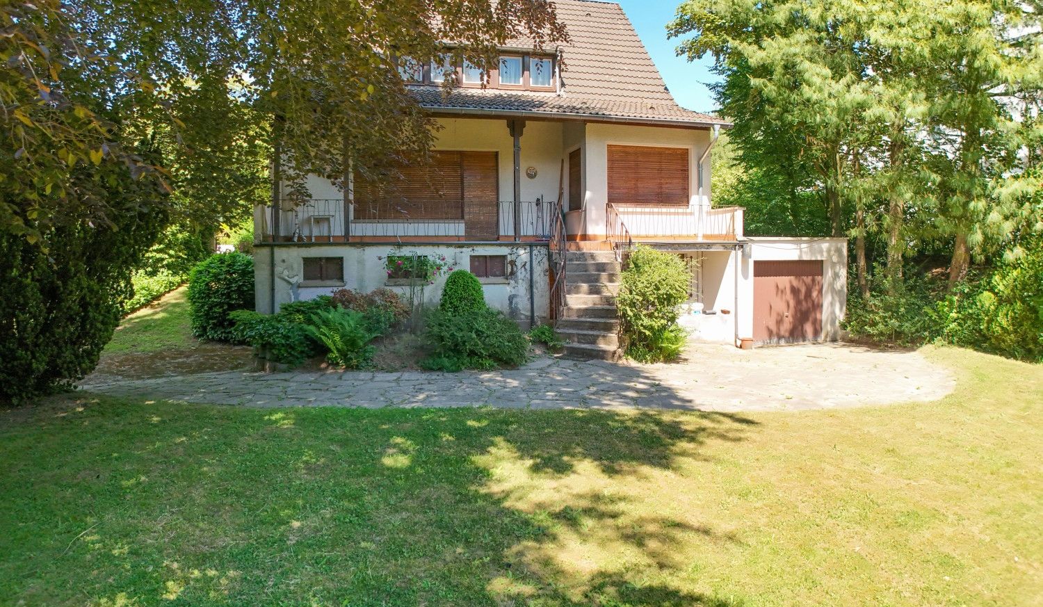 Hausansicht vom Garten aus