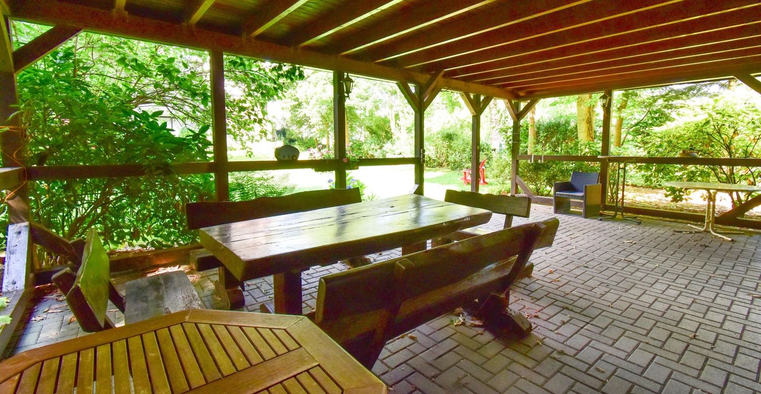 Überdachter Grillplatz