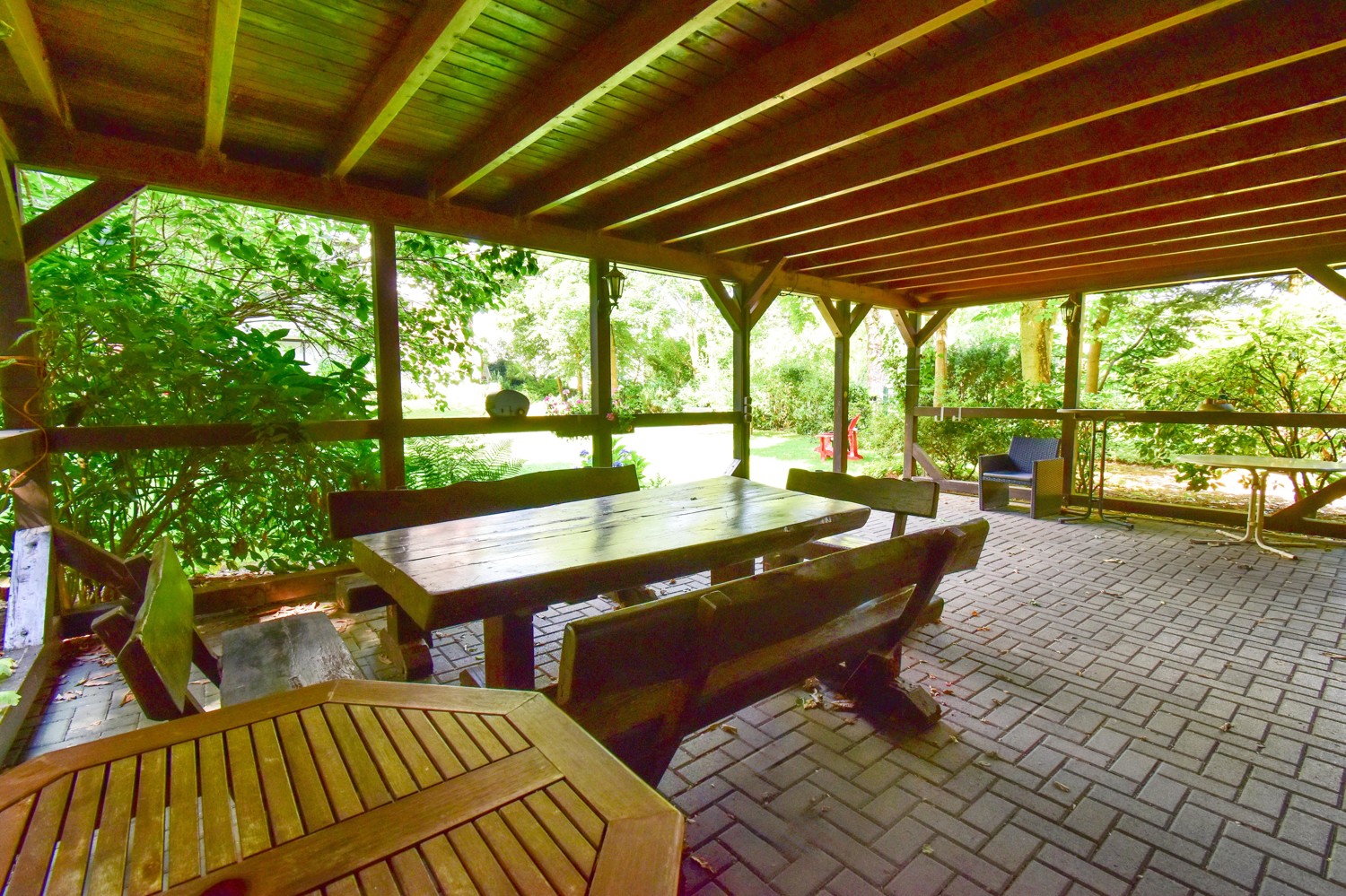 Überdachter Grillplatz