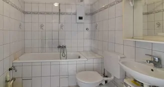 von_poll_real_estate_property_25080024_image_9