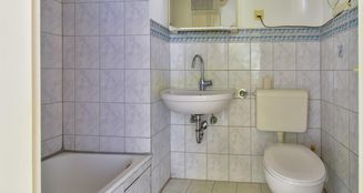 von_poll_real_estate_property_25080024_image_15