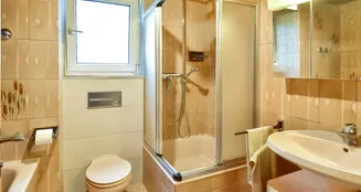 von_poll_real_estate_property_25080025_image_19