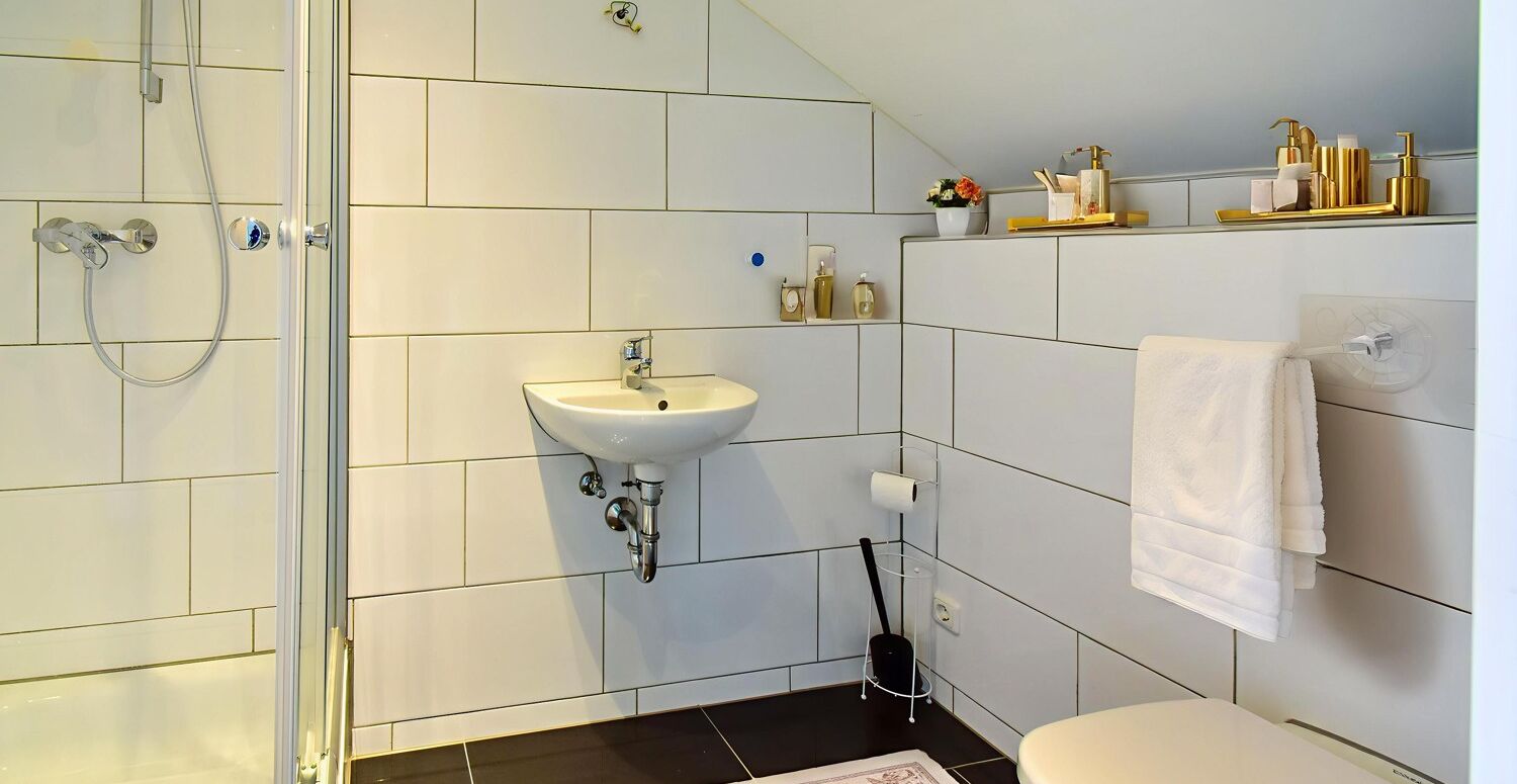 Duschbad im ausgebauten Dachgeschoß