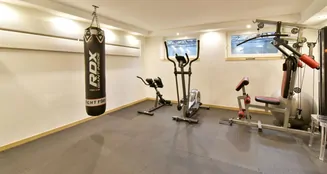 von_poll_real_estate_property_25080029_image_27