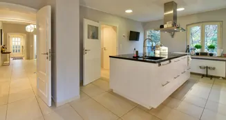 von_poll_real_estate_property_25080029_image_4