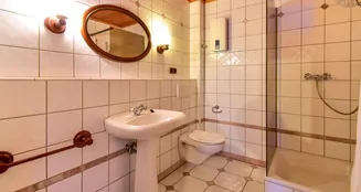 von_poll_real_estate_property_25080033_image_15