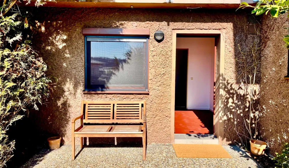 ruhiges Sonnenplätzchen auf der Südterrasse