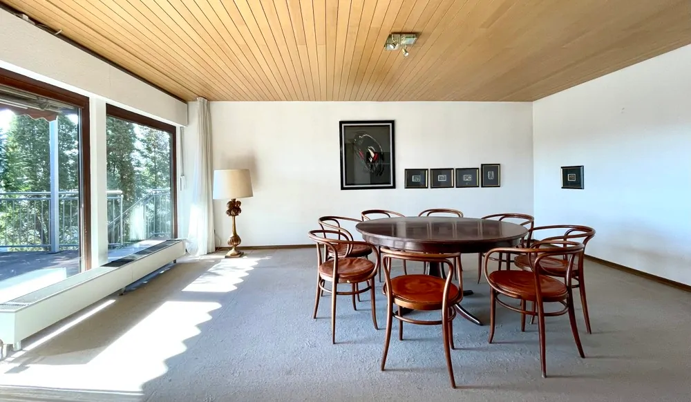 großes Wohnzimmer OG