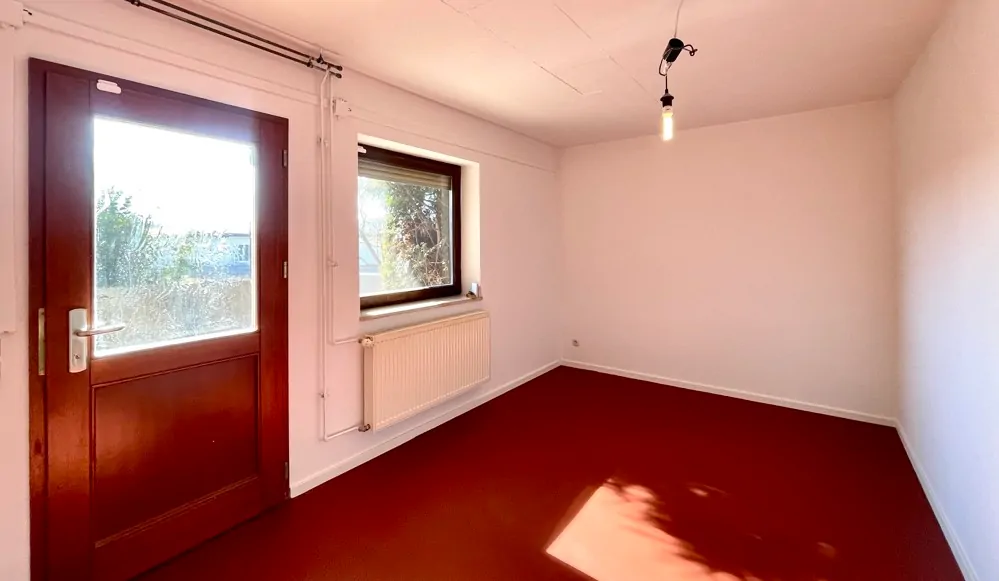 Schlafzimmer mit Zugang zur großen Süd-Terrasse