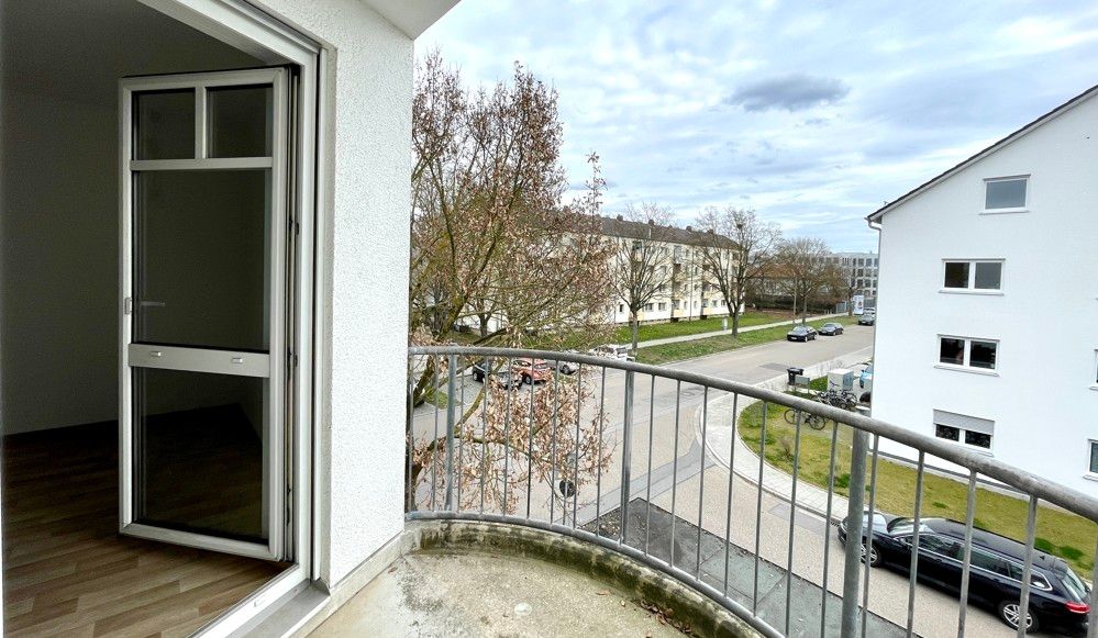 großer Balkon