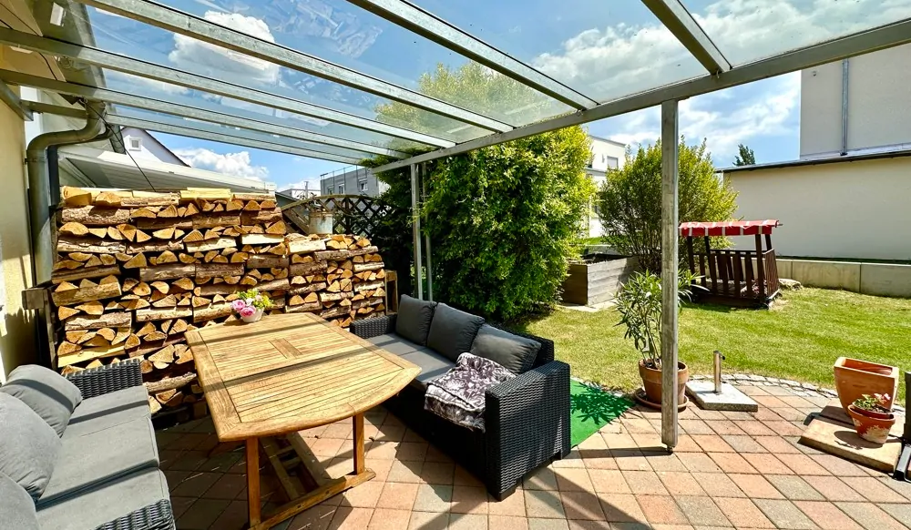 überdachte Terrasse