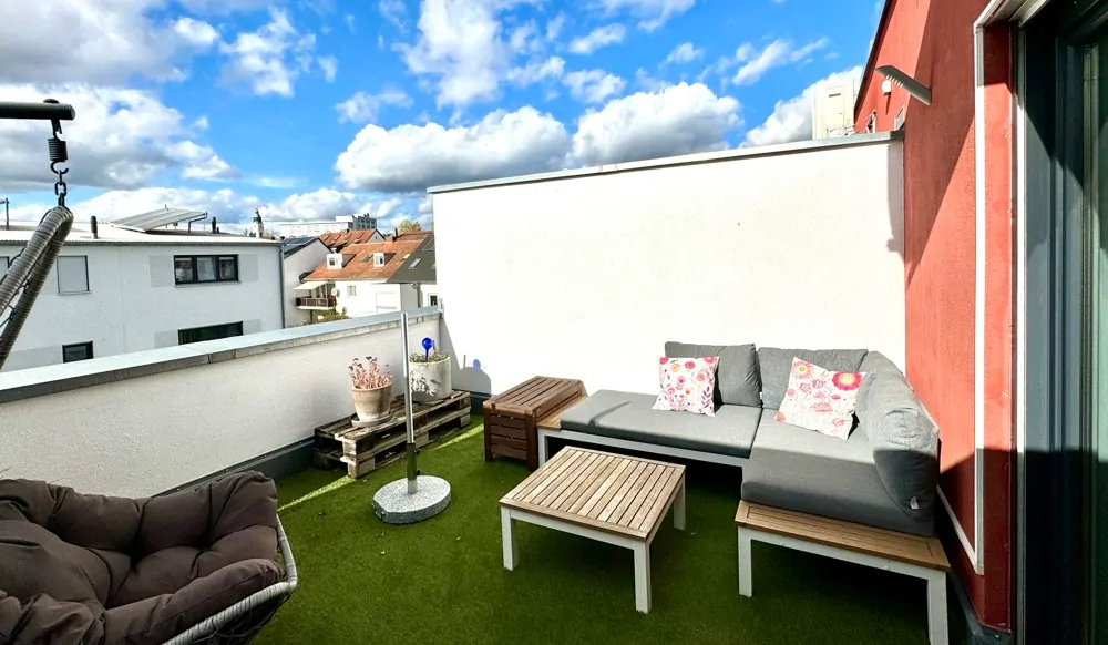 sonnige Dachterrasse