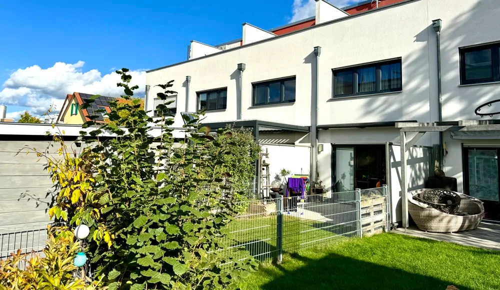 sehr gepflegte Reihenhaus-Wohnanlage