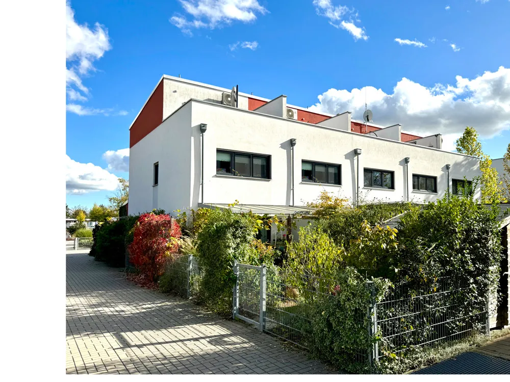 Sold - Modern and family-friendly terraced house in a prime residential location!