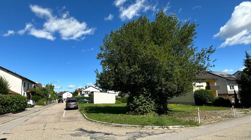 Eckgrundstück in sehr ruhiger Wohnlage