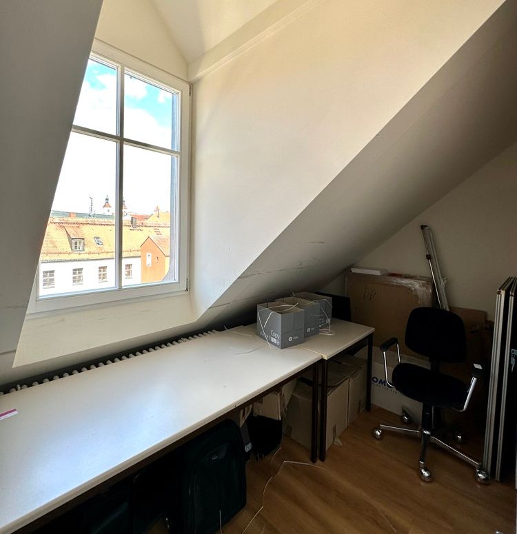Büro- Praxisfläche