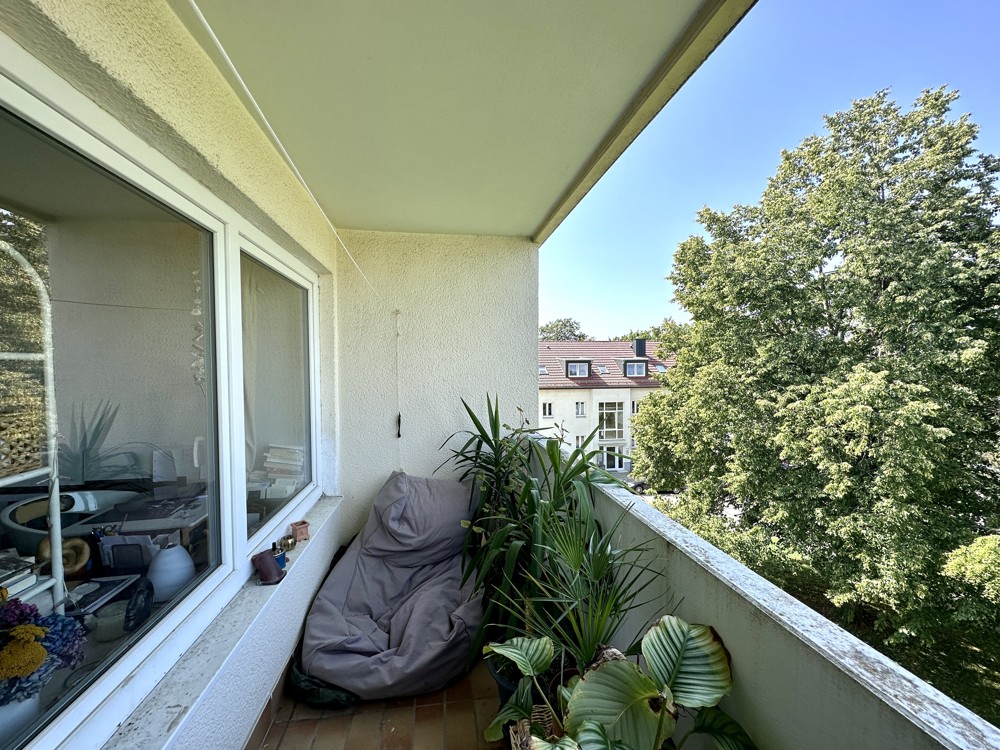 großer Balkon