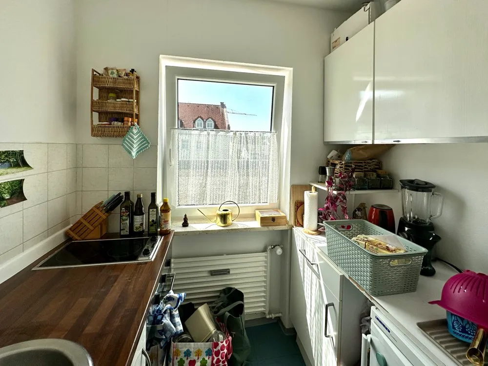 Küche mit Einbauküche