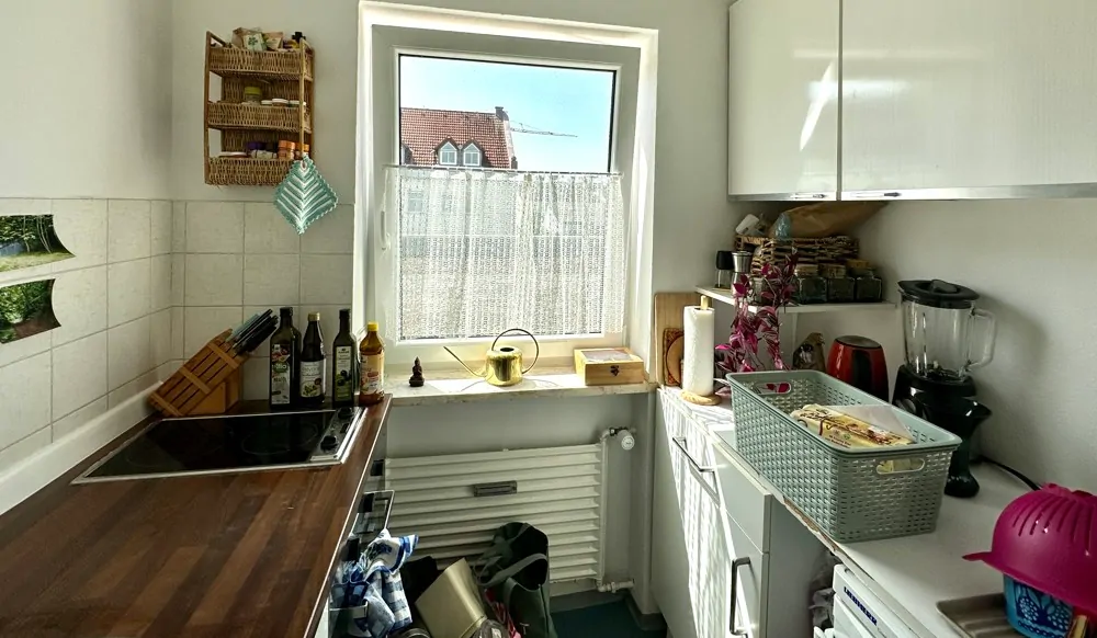 Küche mit Einbauküche