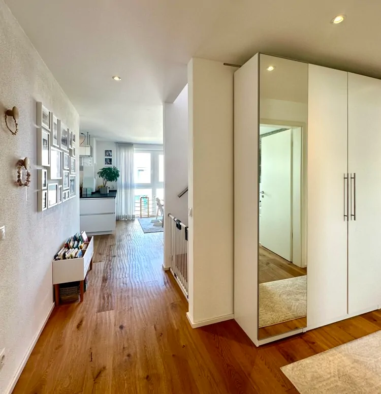 Diele mit Garderbobenschrank