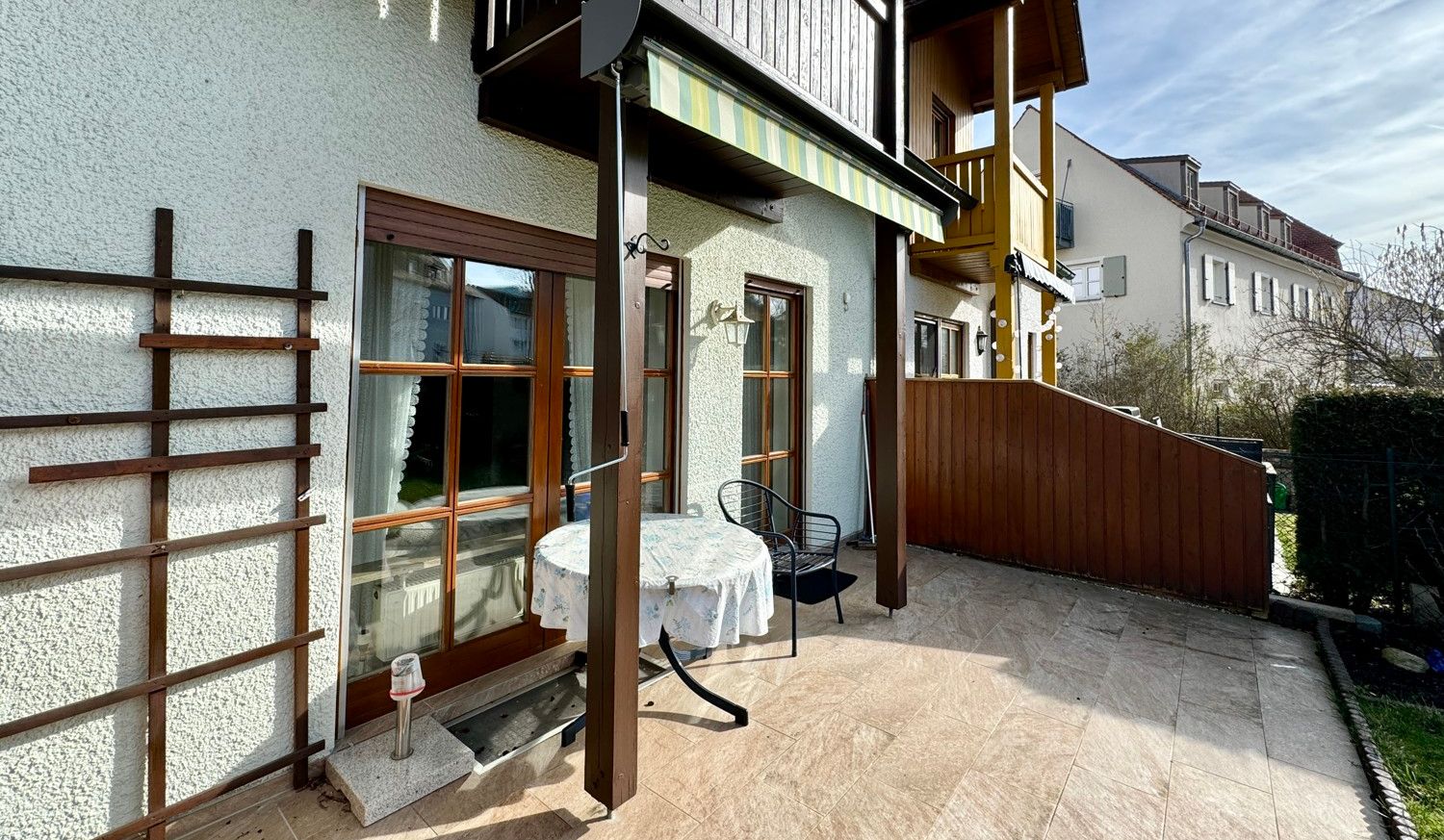 sonnige Terrasse