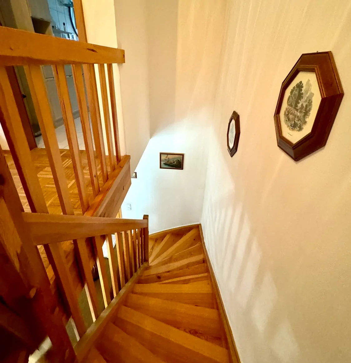 hochwertige Holztreppe