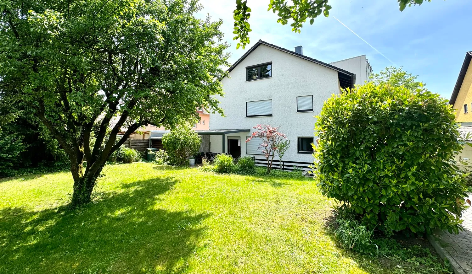 Gemeinschaftseigentum schöner Garten mit Baumbestand