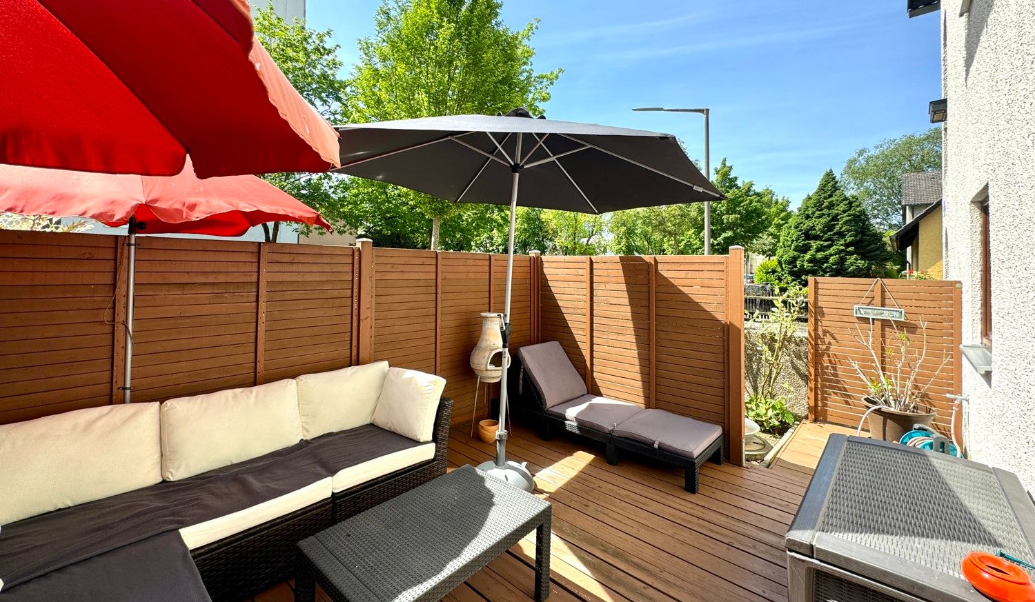 sonnige Terrasse