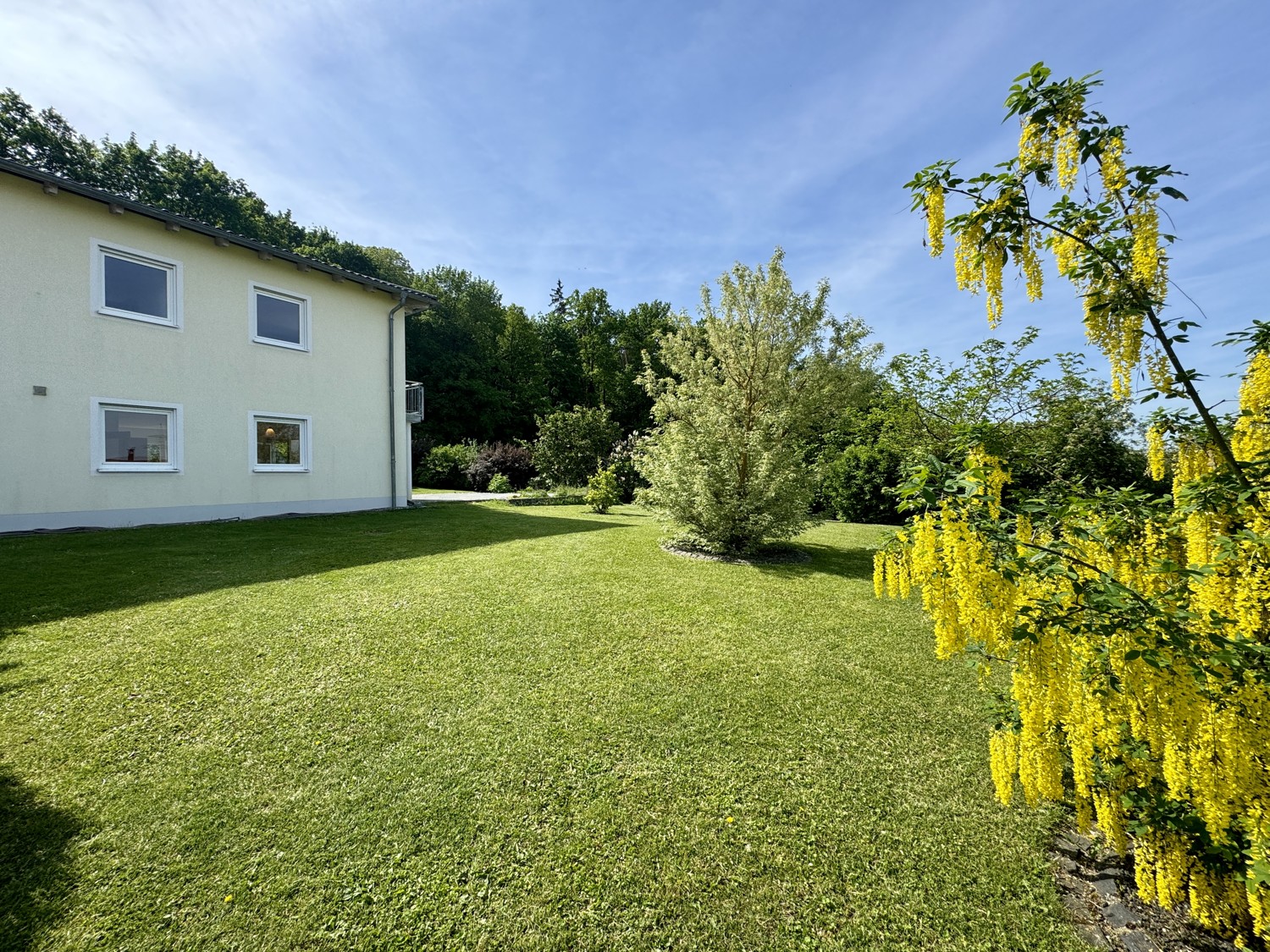 gepflegte Gartengrundstück