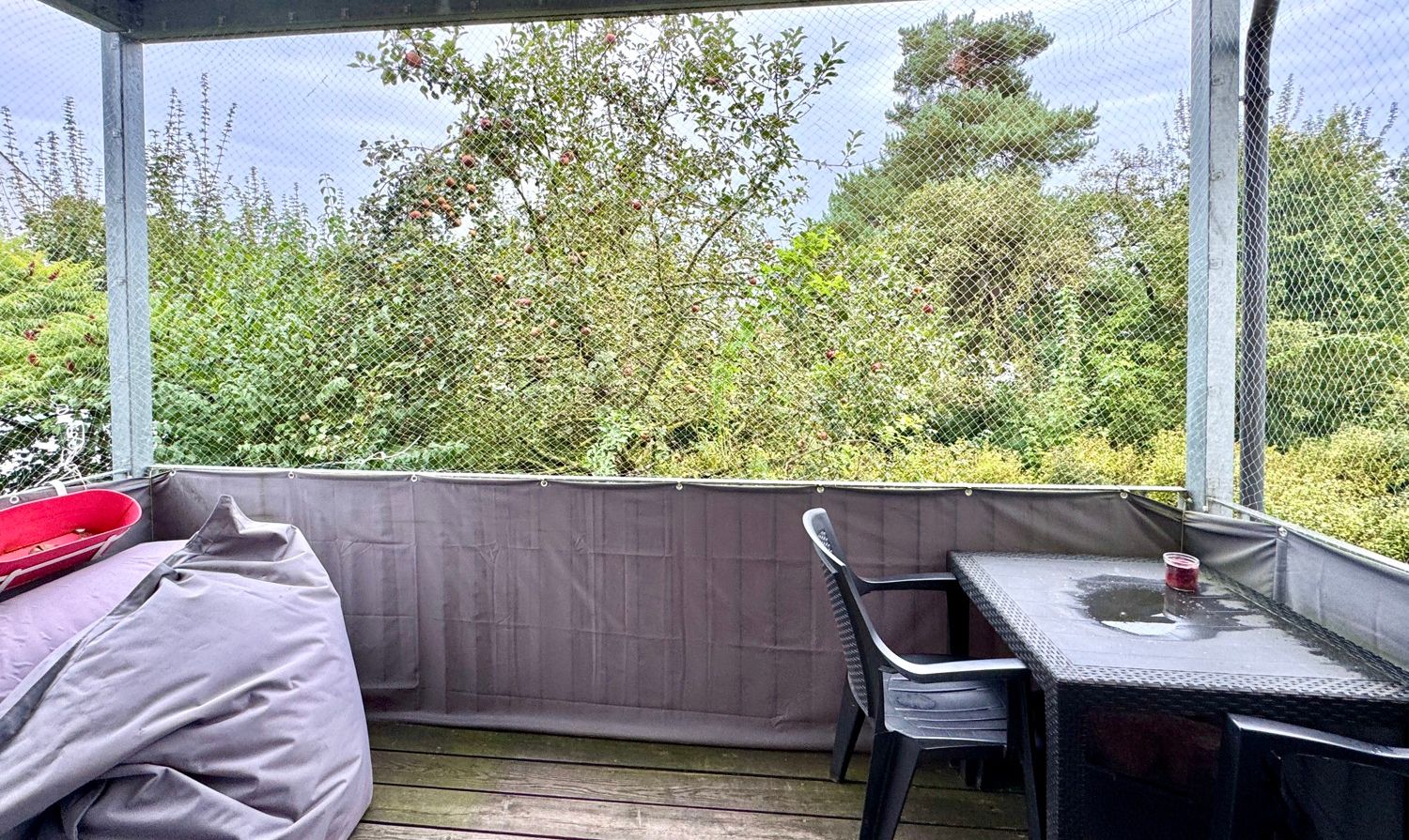 großer Balkon