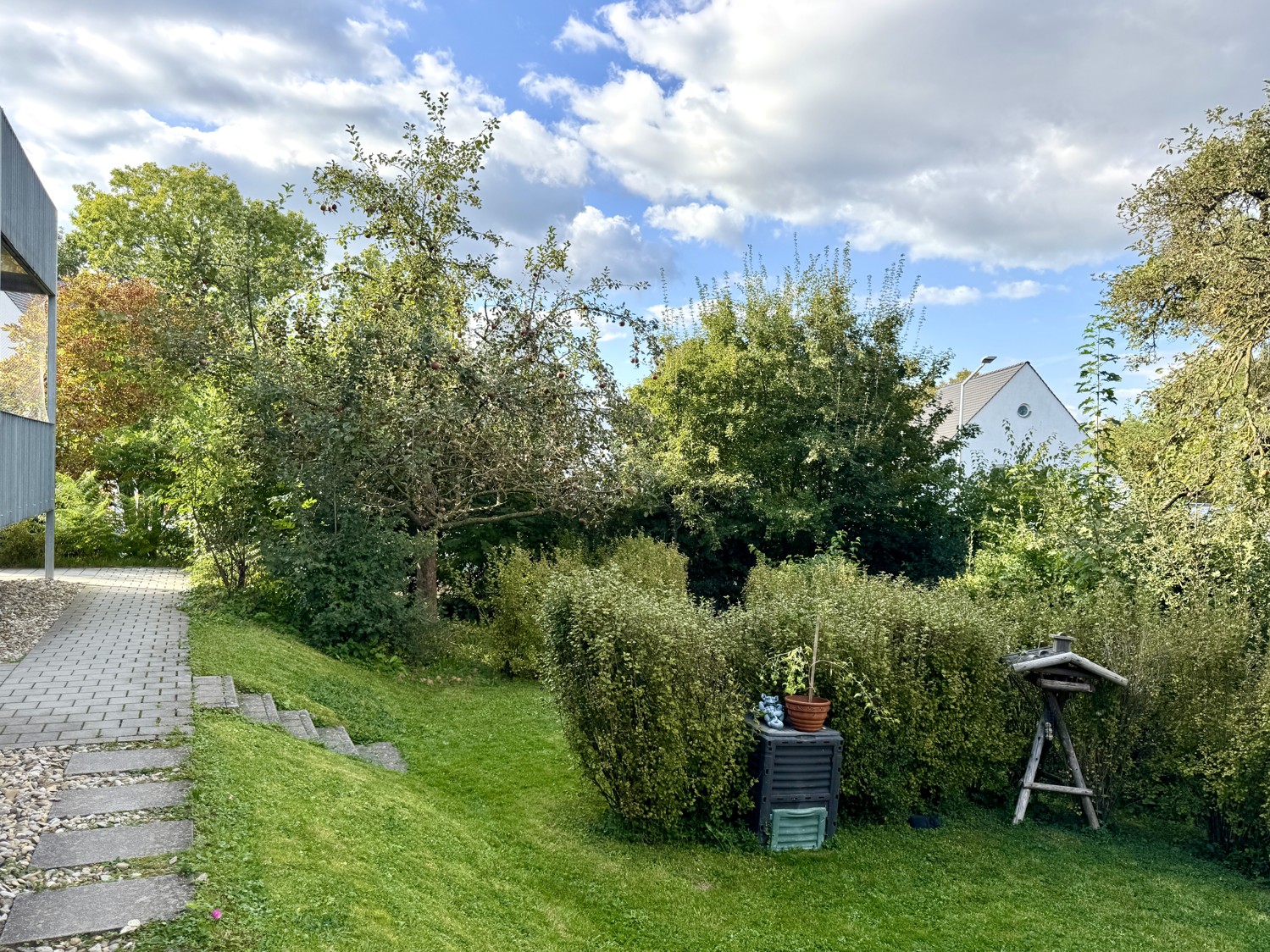 ruhige Wohnlage mit dem Gartenareal