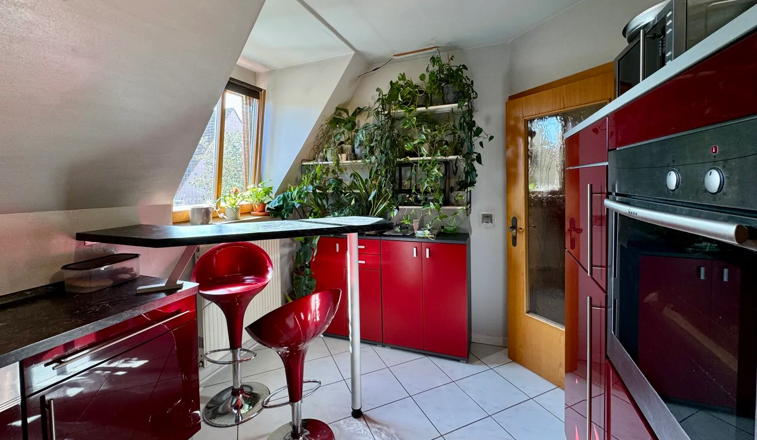 Küche mit Einbauküche