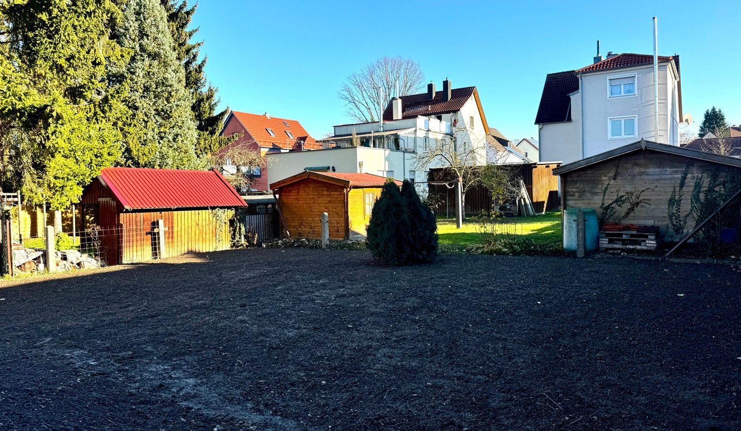 großes Gartenareal
