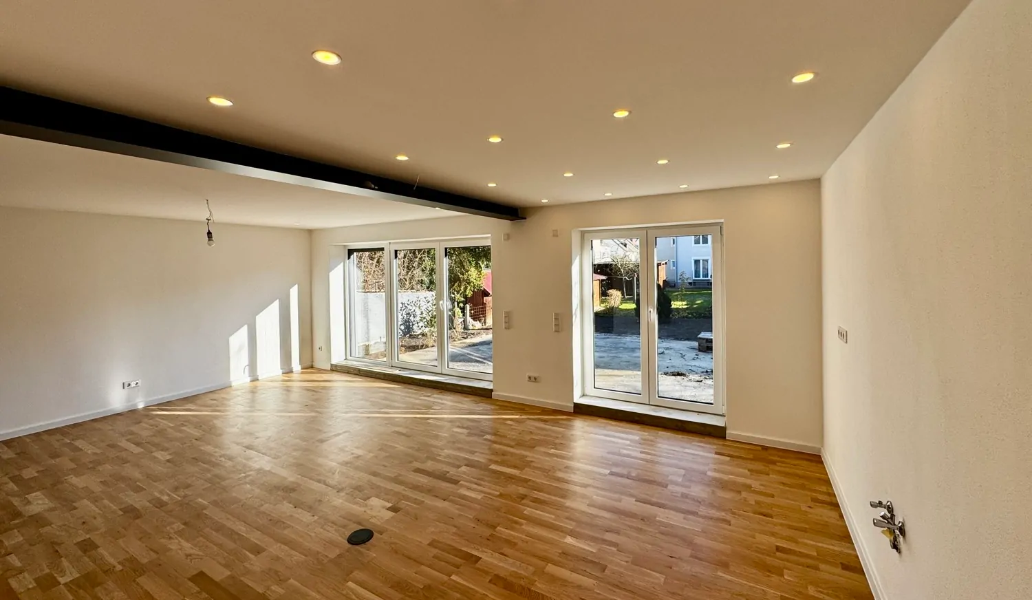 großer offener Wohn- Küchenbereich