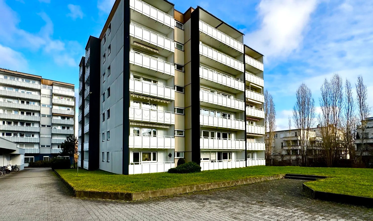 sehr gepflegte Wohnanlage