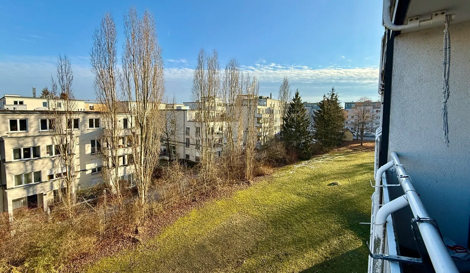 schöne Aussicht von dem Balkon