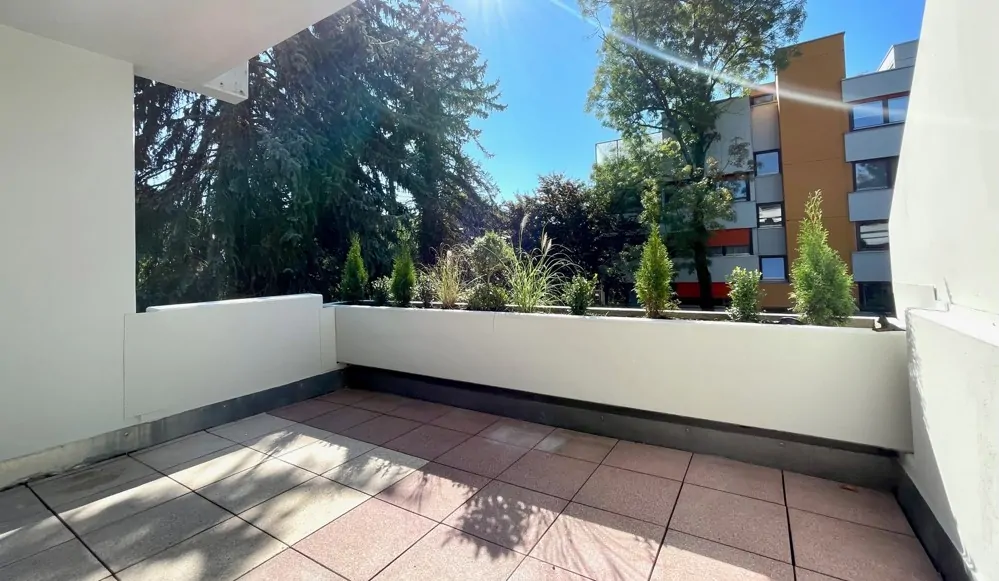 großer Dachterrassen-Balkon