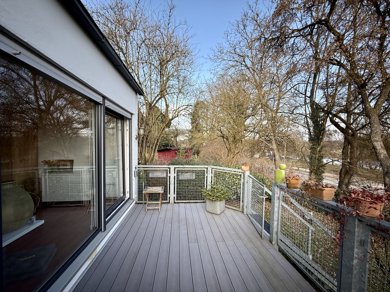 großer Terrassenbalkon