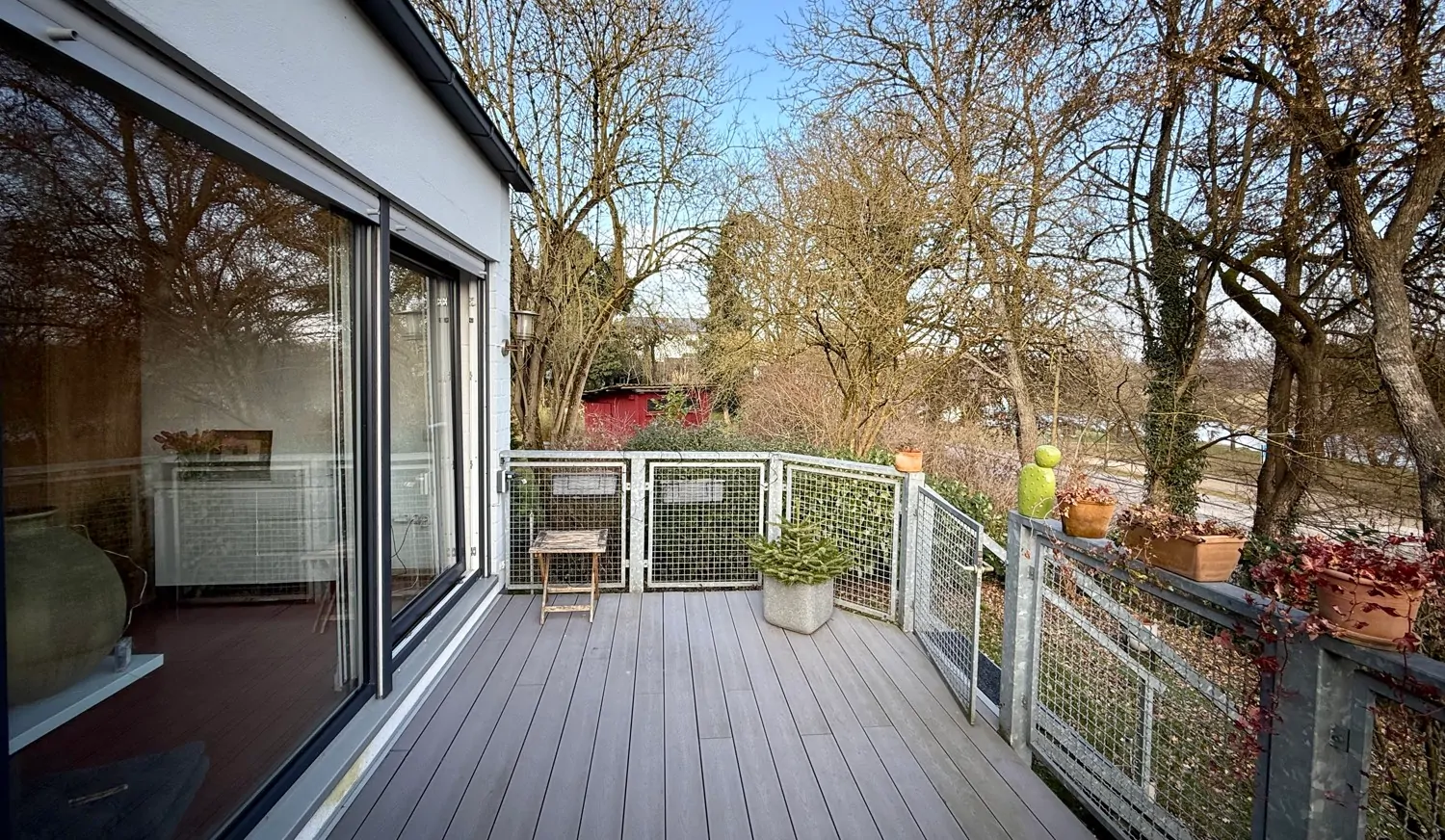 großer Terrassenbalkon