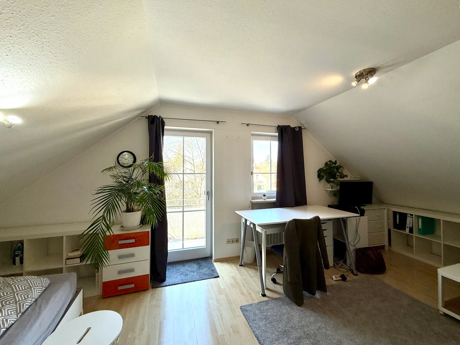 Reserved - Attractive 1-room apartment near university & hospital – with sunny west-facing balcony!