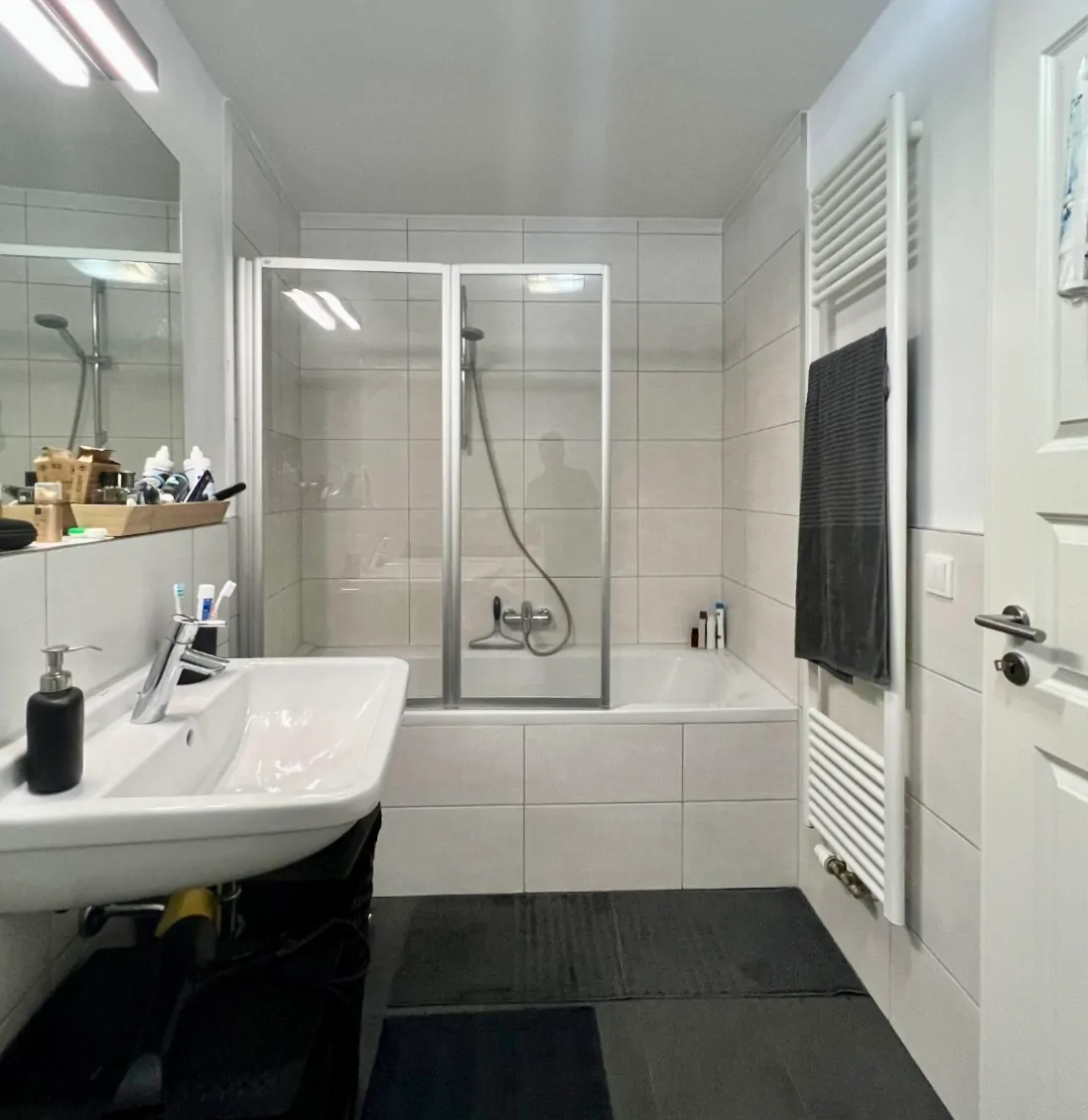 Badezimmer mit Badewanne