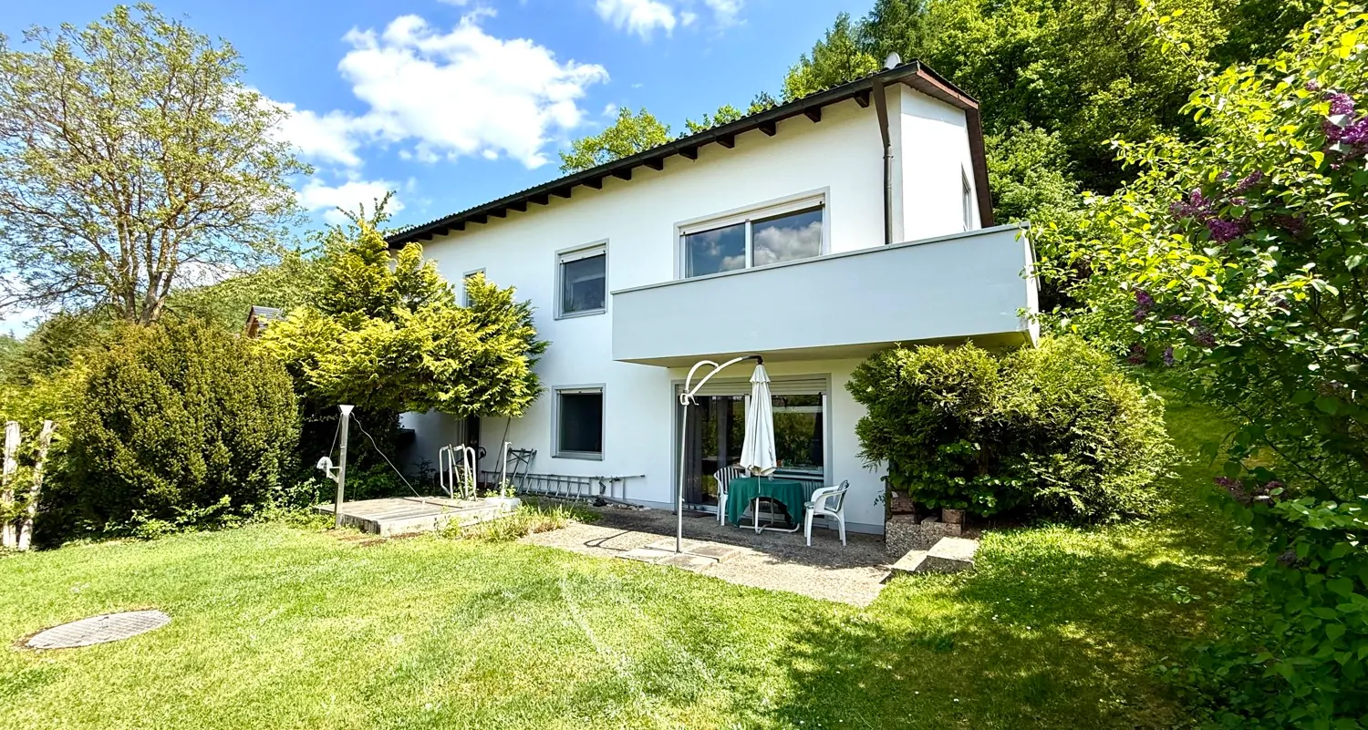 wunderschönes Wohnen mit Gartenparadies