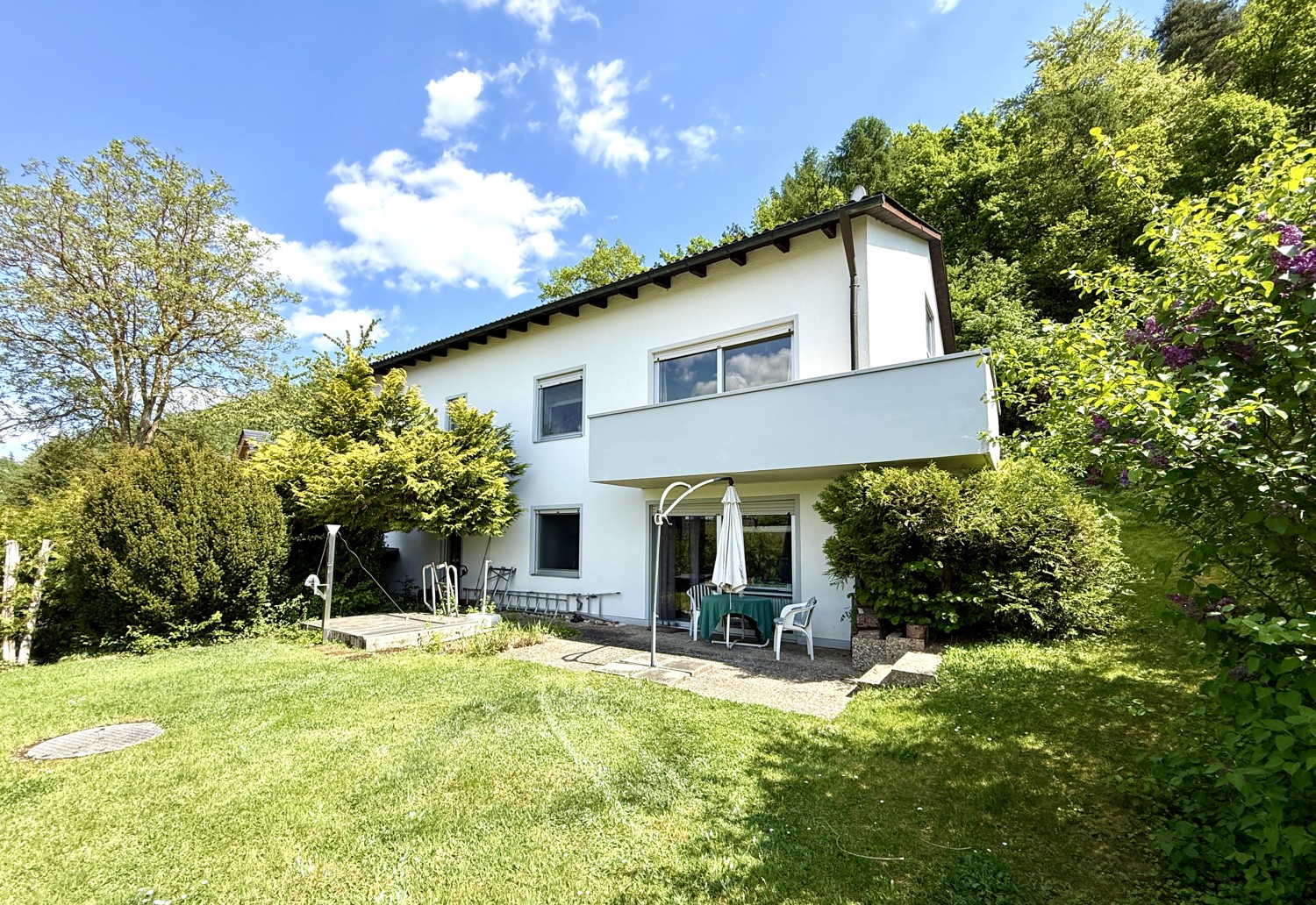 wunderschönes Wohnen mit Gartenparadies