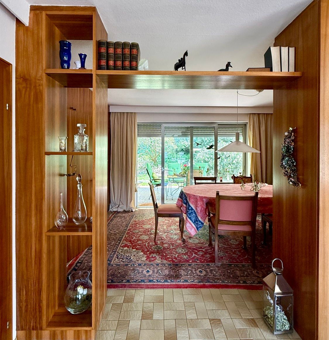 offen gestalter Durchgang zu dem Esszimmer