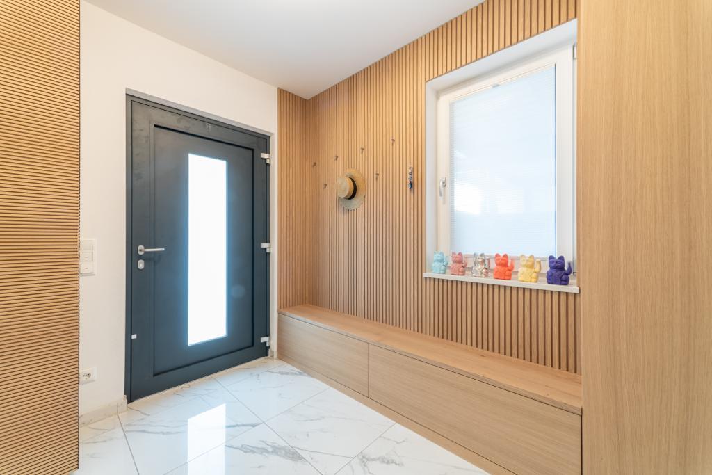 Garderobe mit Schränke