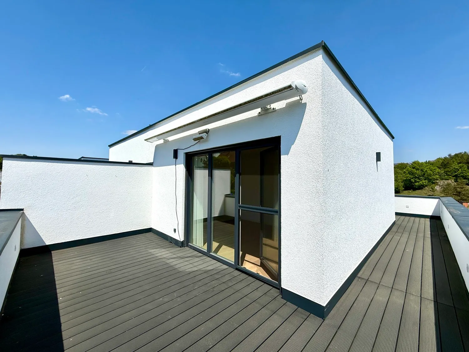 umlaufende Dachterrasse