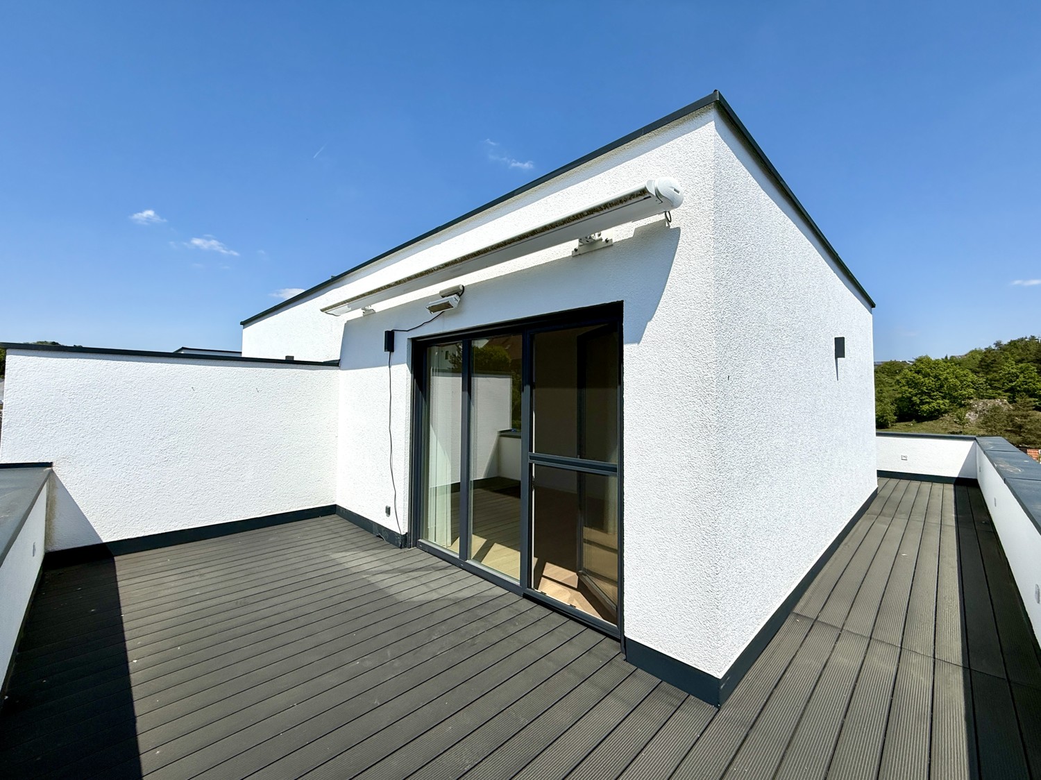umlaufende Dachterrasse